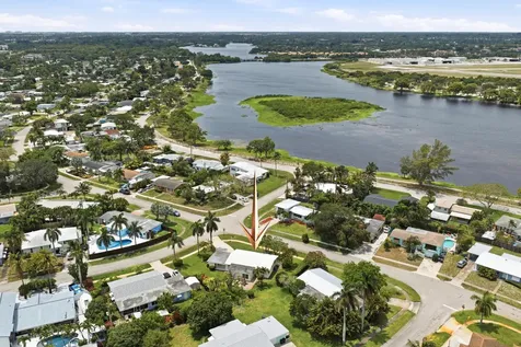 1452 Crest Drive Lake Worth FL 33461