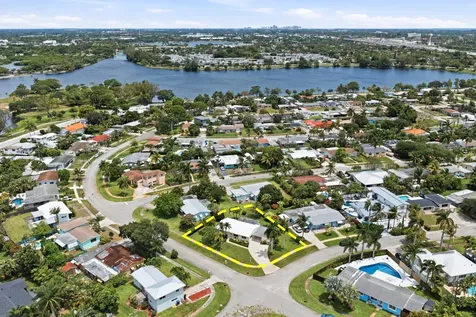 1452 Crest Drive Lake Worth FL 33461