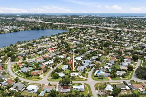 1452 Crest Drive Lake Worth FL 33461