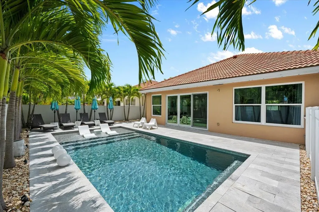 169 Hampton Circle Jupiter FL 33458
