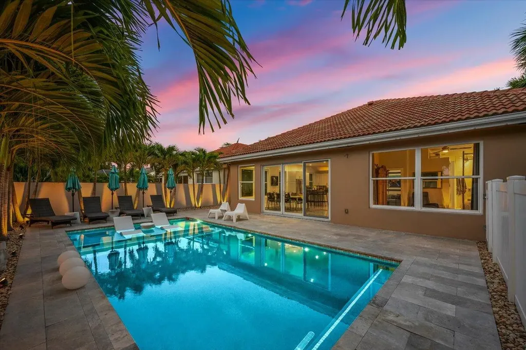 169 Hampton Circle Jupiter FL 33458