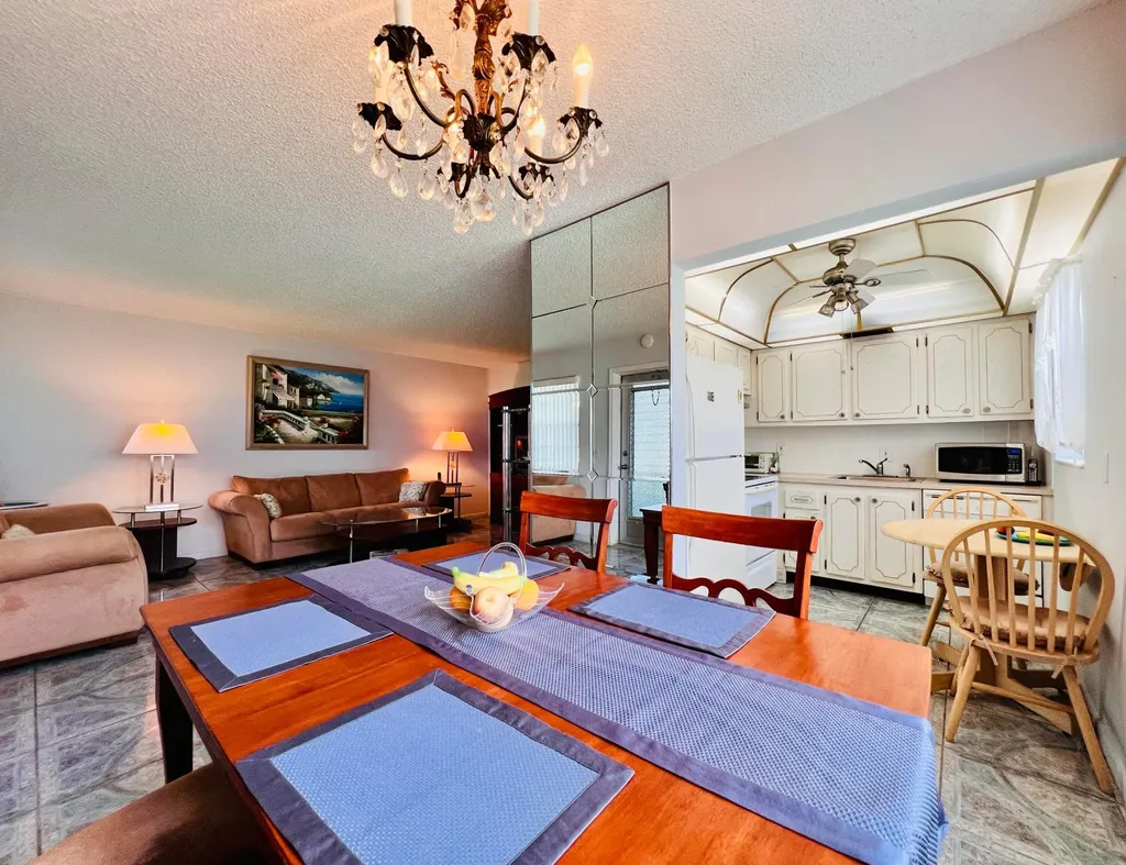 57 Chatham C West Palm Beach FL 33417