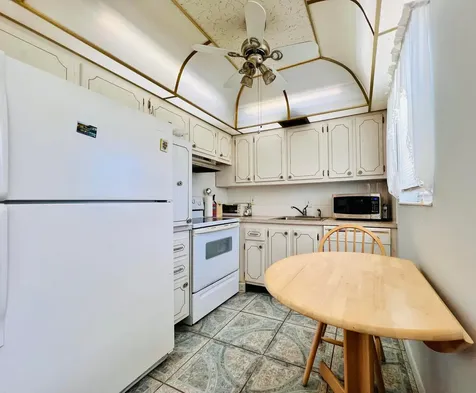 57 Chatham C West Palm Beach FL 33417