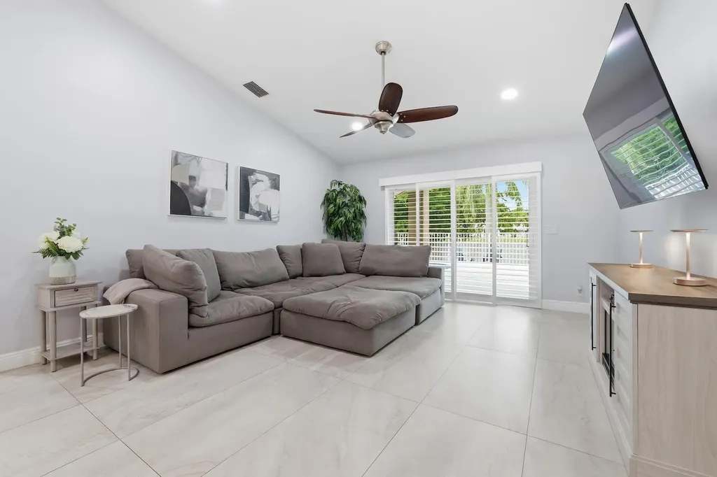 7403 Shell Ridge Terrace Lake Worth FL 33467