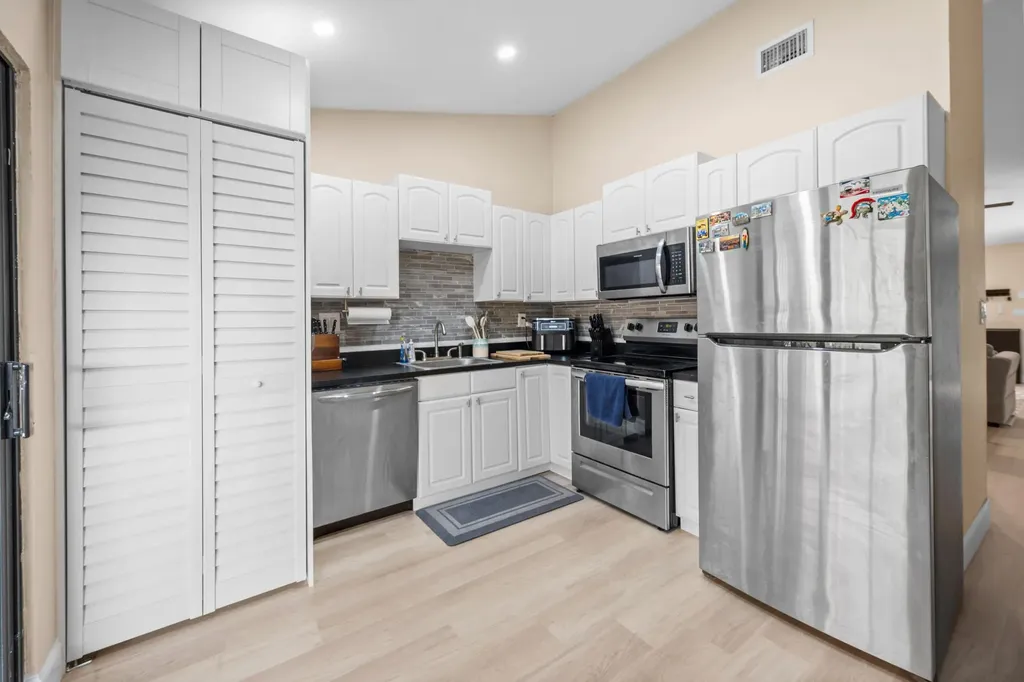 11197 NW 37th Street Sunrise FL 33351