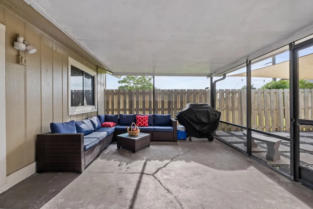 11197 NW 37th Street Sunrise FL 33351