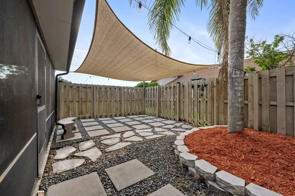 11197 NW 37th Street Sunrise FL 33351