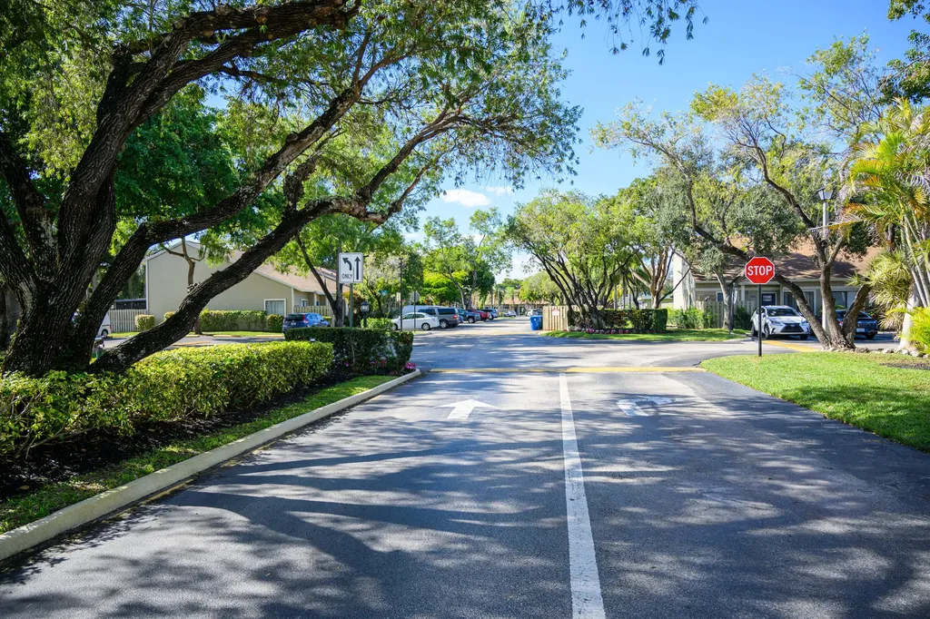 11197 NW 37th Street Sunrise FL 33351