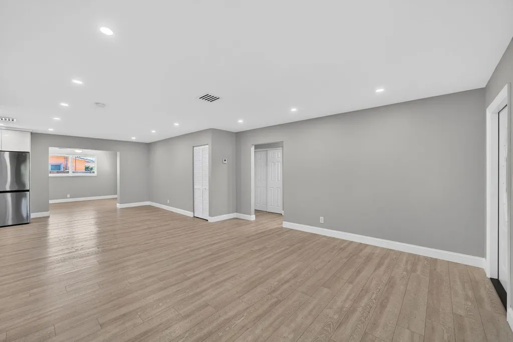 850 SE 1st Avenue Pompano Beach FL 33060