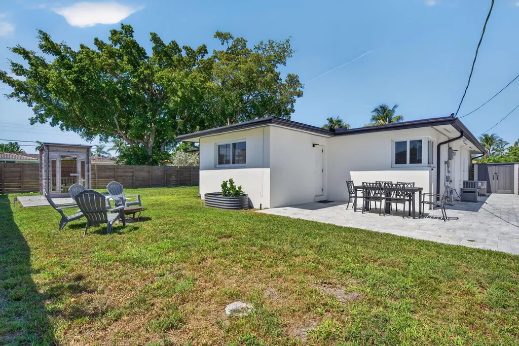 850 SE 1st Avenue Pompano Beach FL 33060