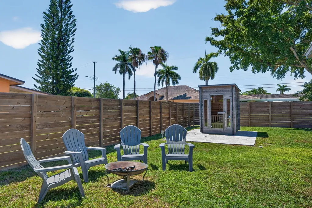 850 SE 1st Avenue Pompano Beach FL 33060