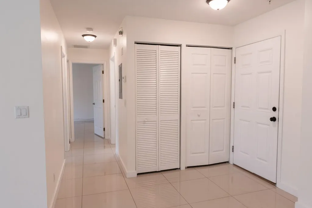 1665 Cabot Lane Wellington FL 33414