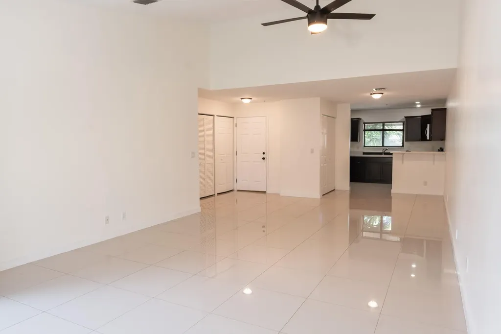 1665 Cabot Lane Wellington FL 33414