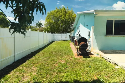 7210 NW 22nd Street Sunrise FL 33313