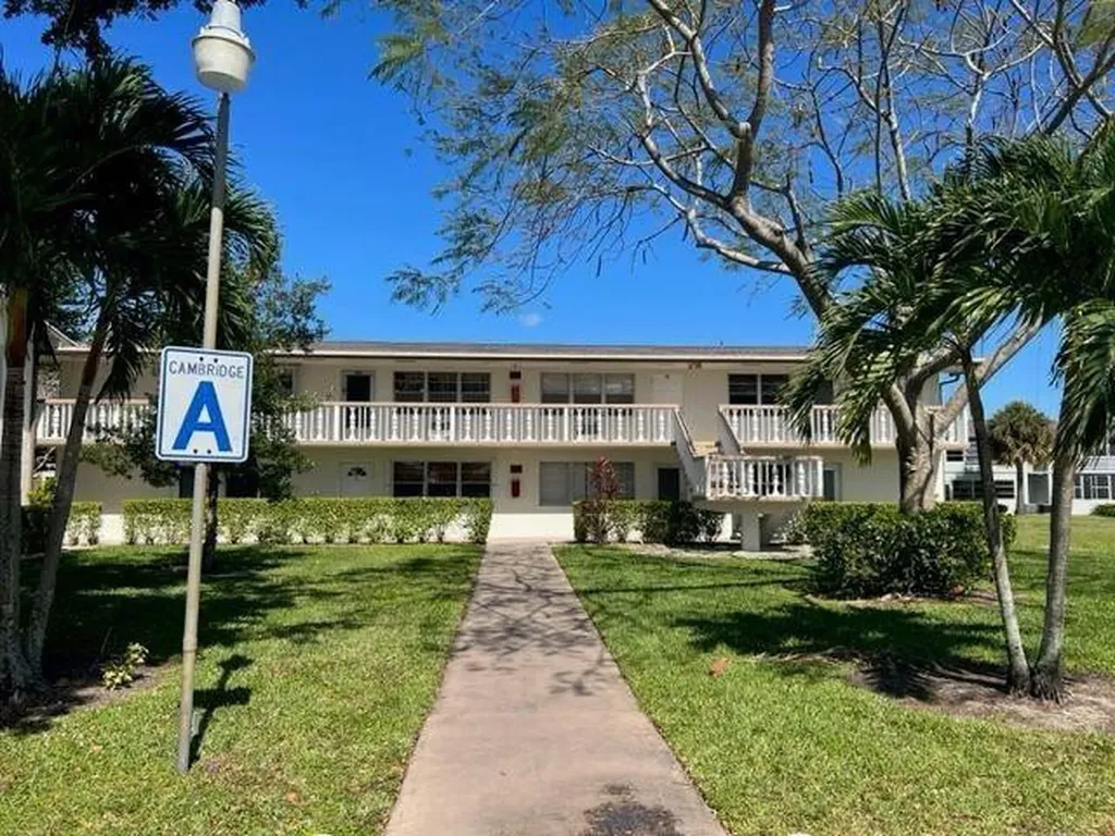 11 Cambridge West Palm Beach FL 33417