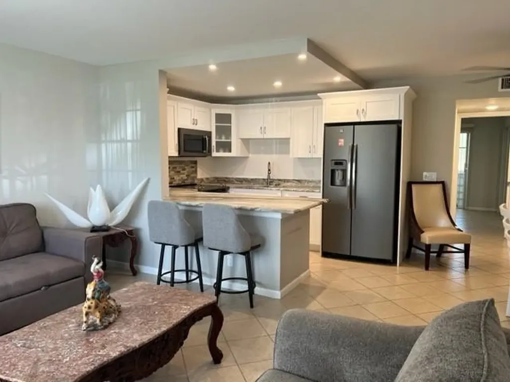 11 Cambridge West Palm Beach FL 33417