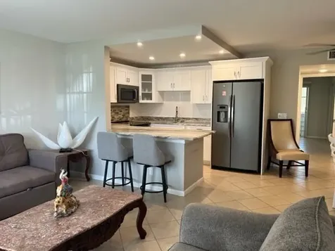 11 Cambridge West Palm Beach FL 33417
