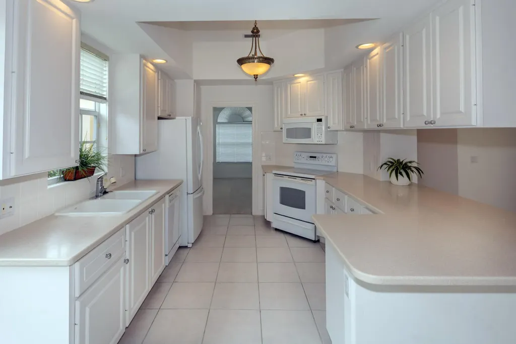 4705 Dovehill Drive Palm Beach Gardens FL 33418