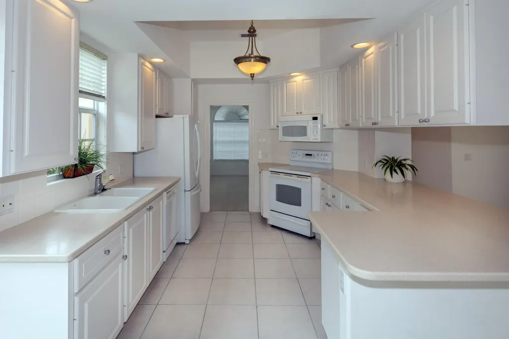 4705 Dovehill Drive Palm Beach Gardens FL 33418