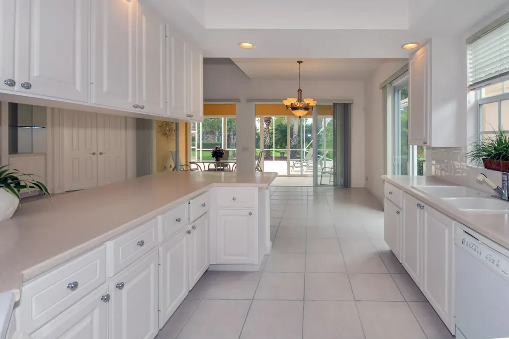 4705 Dovehill Drive Palm Beach Gardens FL 33418
