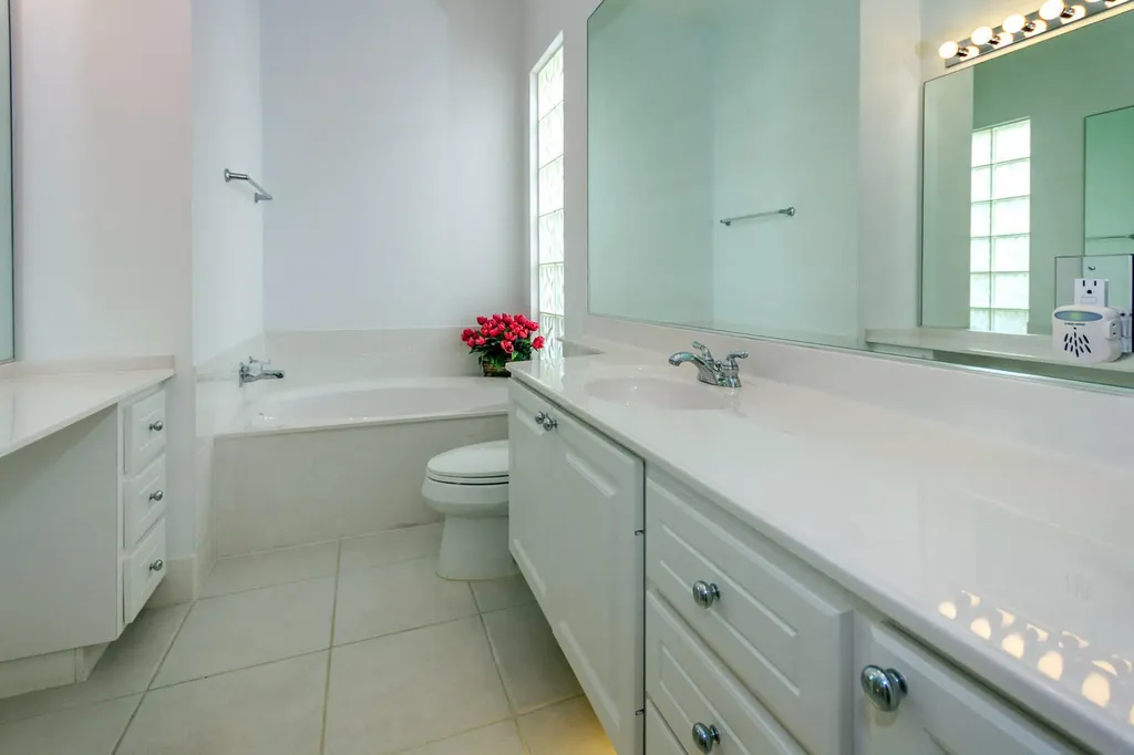 4705 Dovehill Drive Palm Beach Gardens FL 33418