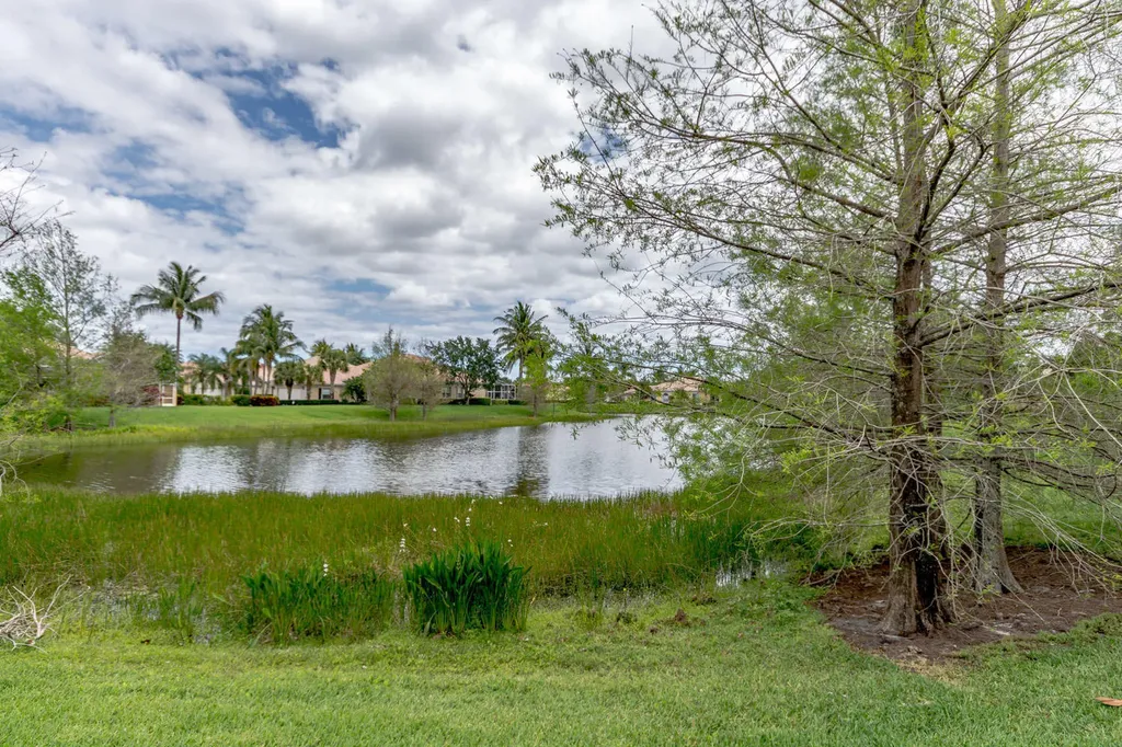 4705 Dovehill Drive Palm Beach Gardens FL 33418