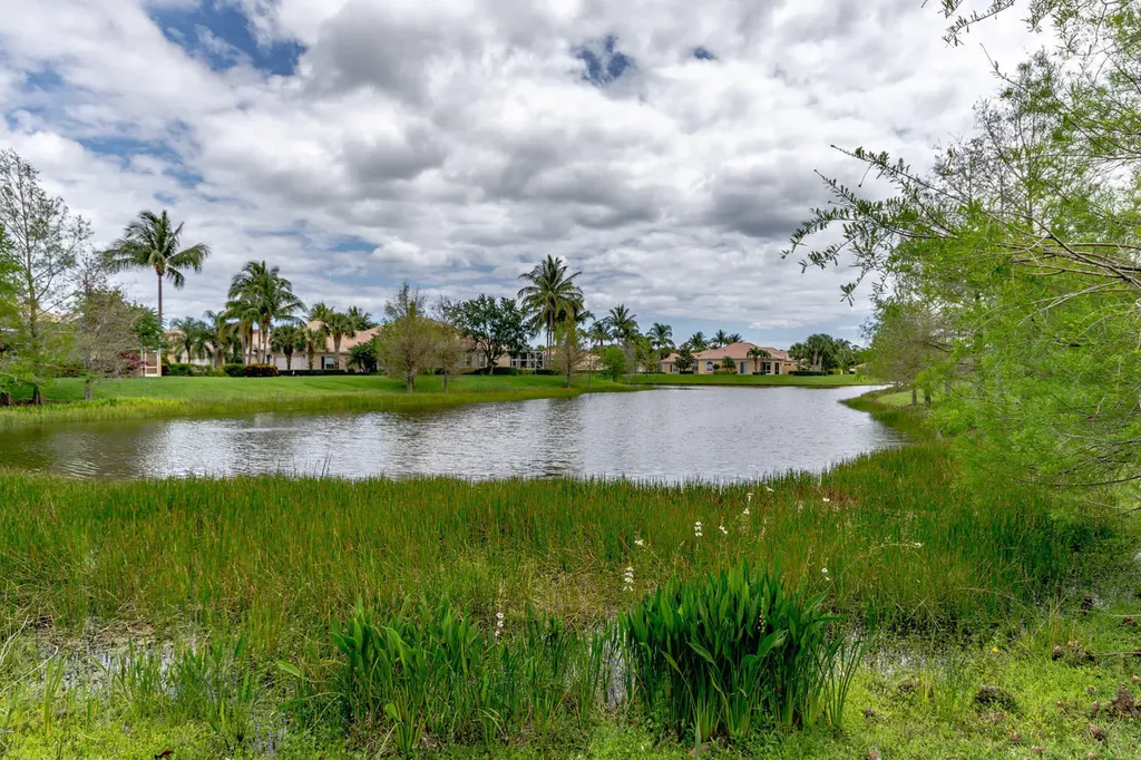4705 Dovehill Drive Palm Beach Gardens FL 33418