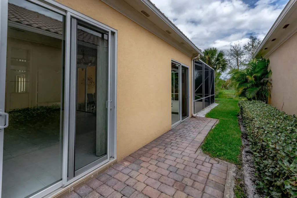 4705 Dovehill Drive Palm Beach Gardens FL 33418