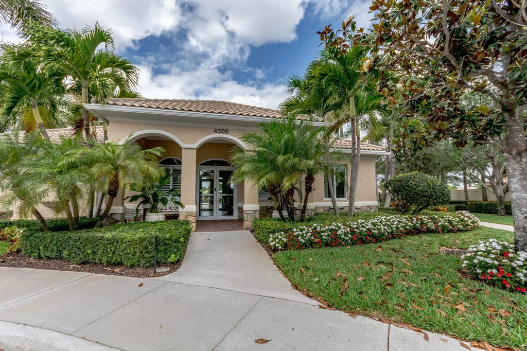4705 Dovehill Drive Palm Beach Gardens FL 33418