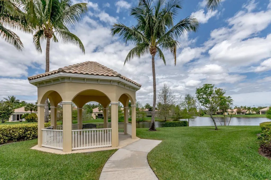 4705 Dovehill Drive Palm Beach Gardens FL 33418