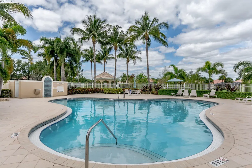 4705 Dovehill Drive Palm Beach Gardens FL 33418