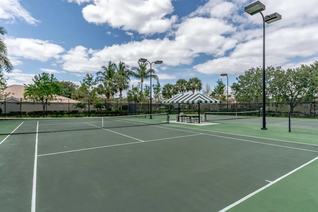 4705 Dovehill Drive Palm Beach Gardens FL 33418