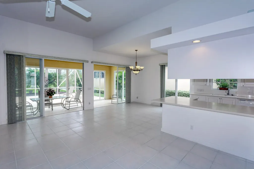4705 Dovehill Drive Palm Beach Gardens FL 33418