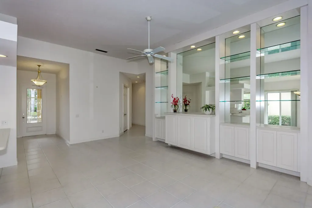 4705 Dovehill Drive Palm Beach Gardens FL 33418