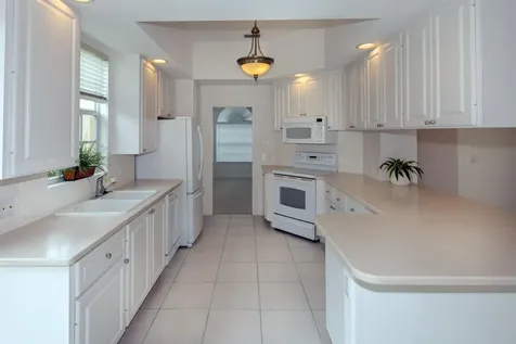 4705 Dovehill Drive Palm Beach Gardens FL 33418