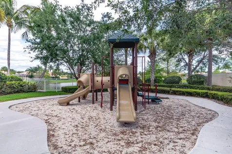 4705 Dovehill Drive Palm Beach Gardens FL 33418
