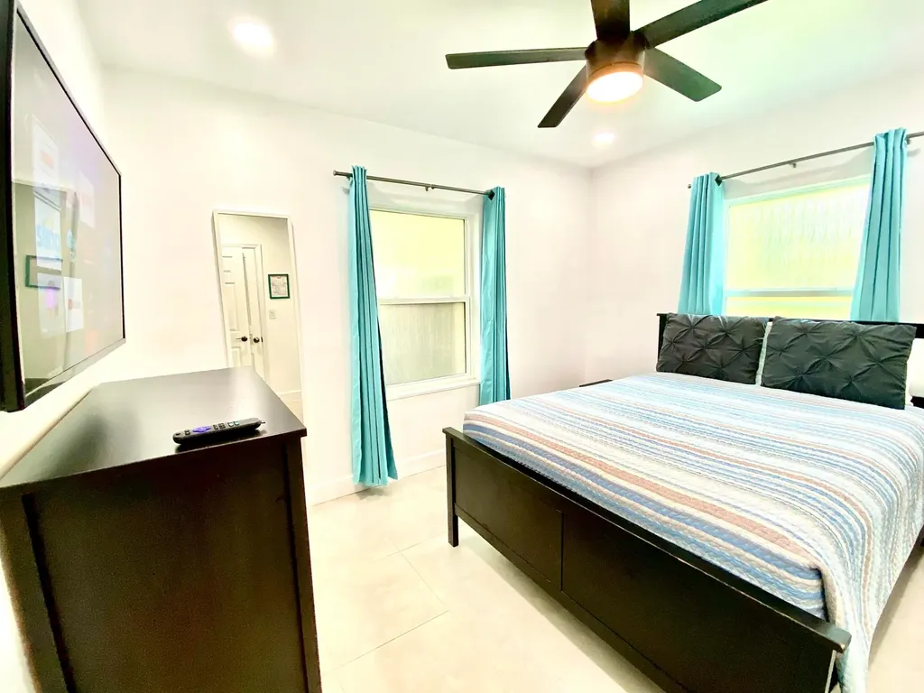 630 NE 17th Way Fort Lauderdale FL 33304