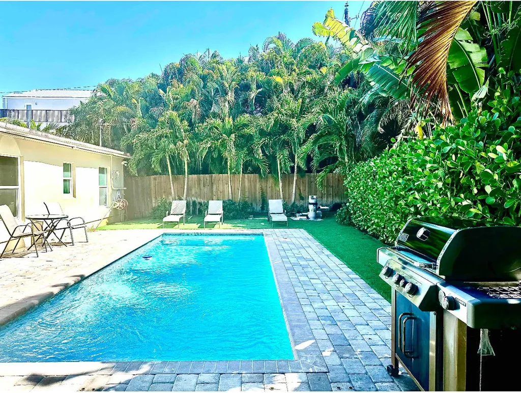 630 NE 17th Way Fort Lauderdale FL 33304