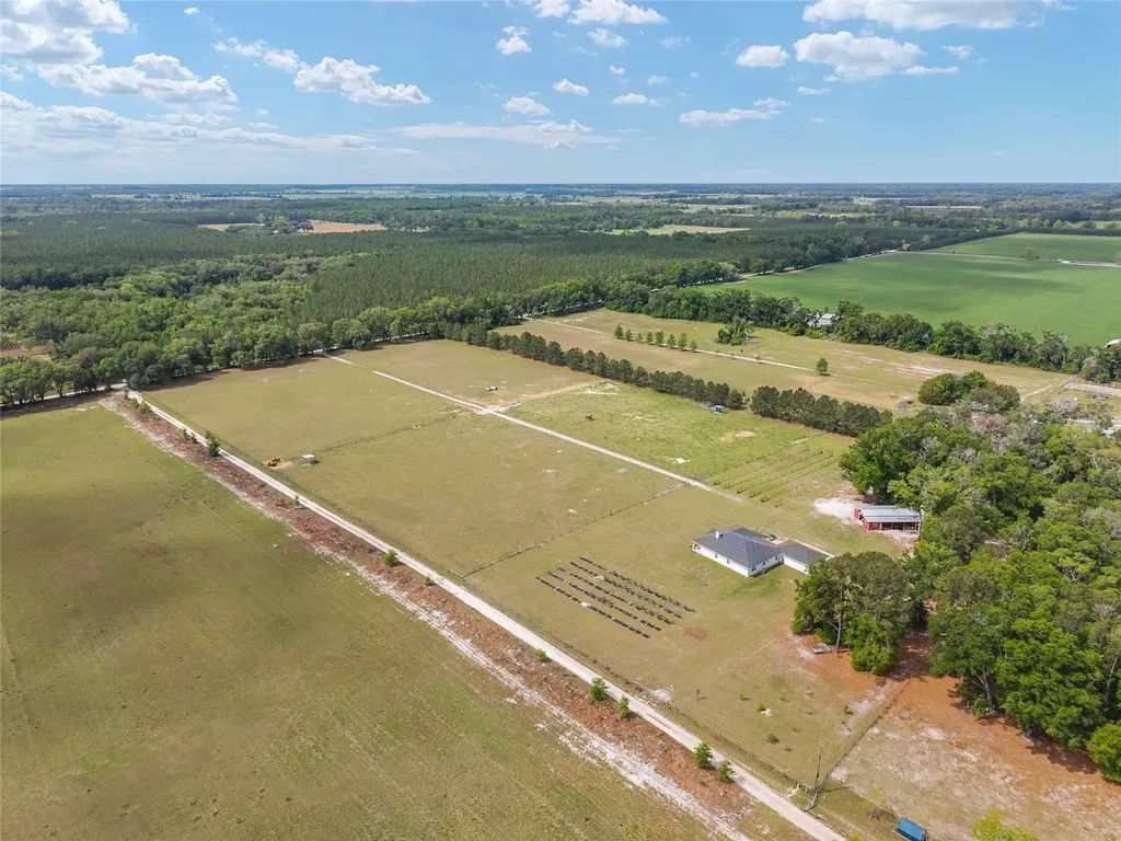 3725 172nd Street Wellborn FL 32094