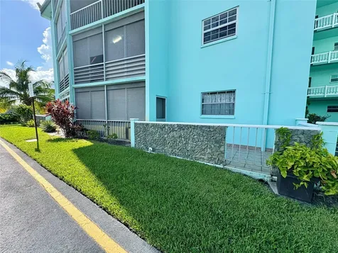 4401 NW 41st Street Lauderdale Lakes FL 33319