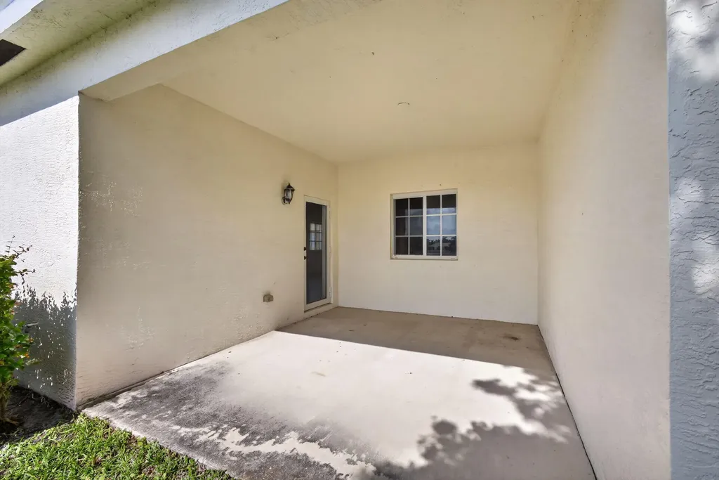 2344 Windjammer Way West Palm Beach FL 33411