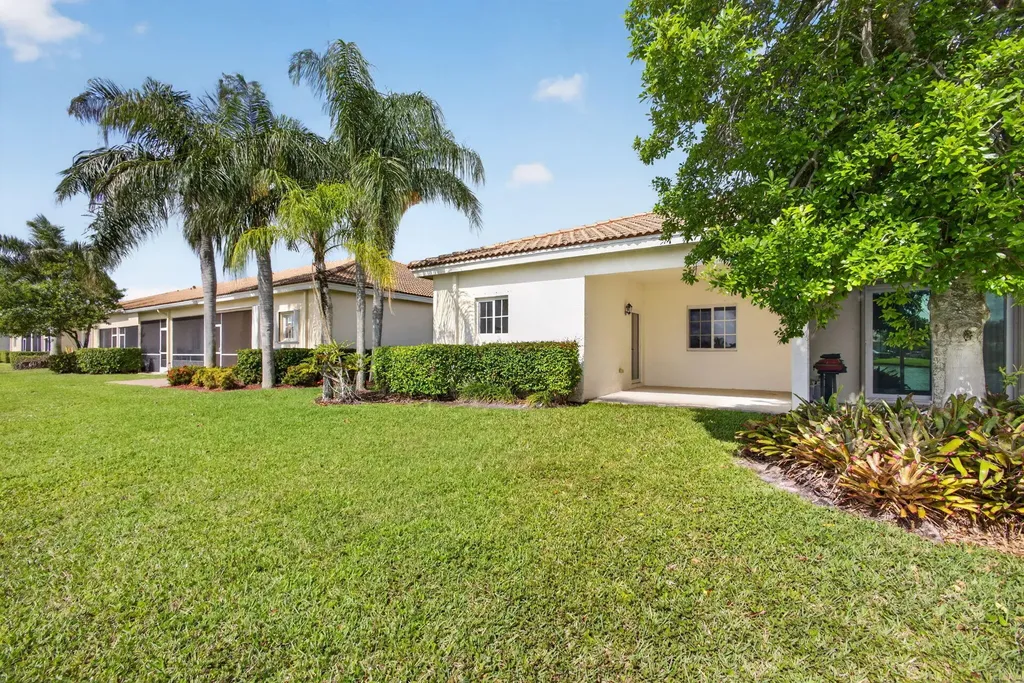2344 Windjammer Way West Palm Beach FL 33411