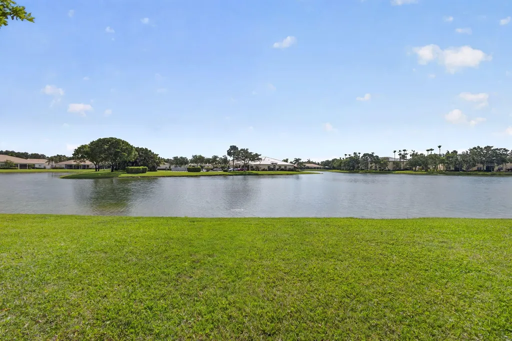 2344 Windjammer Way West Palm Beach FL 33411
