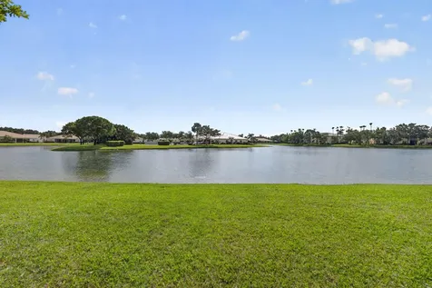 2344 Windjammer Way West Palm Beach FL 33411