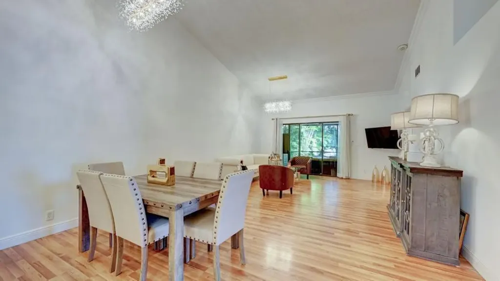 6660 Canary Palm Circle Boca Raton FL 33433