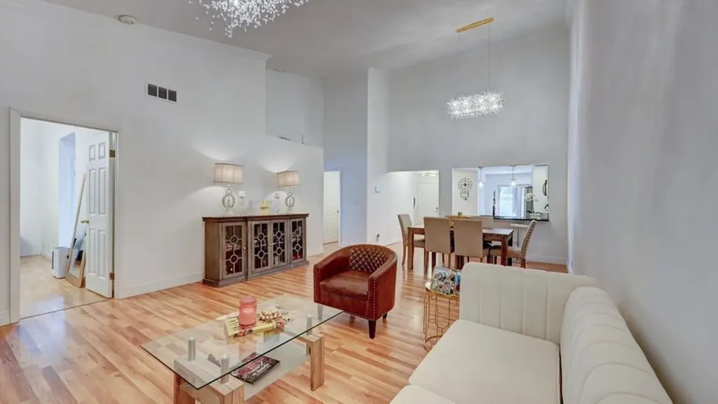 6660 Canary Palm Circle Boca Raton FL 33433