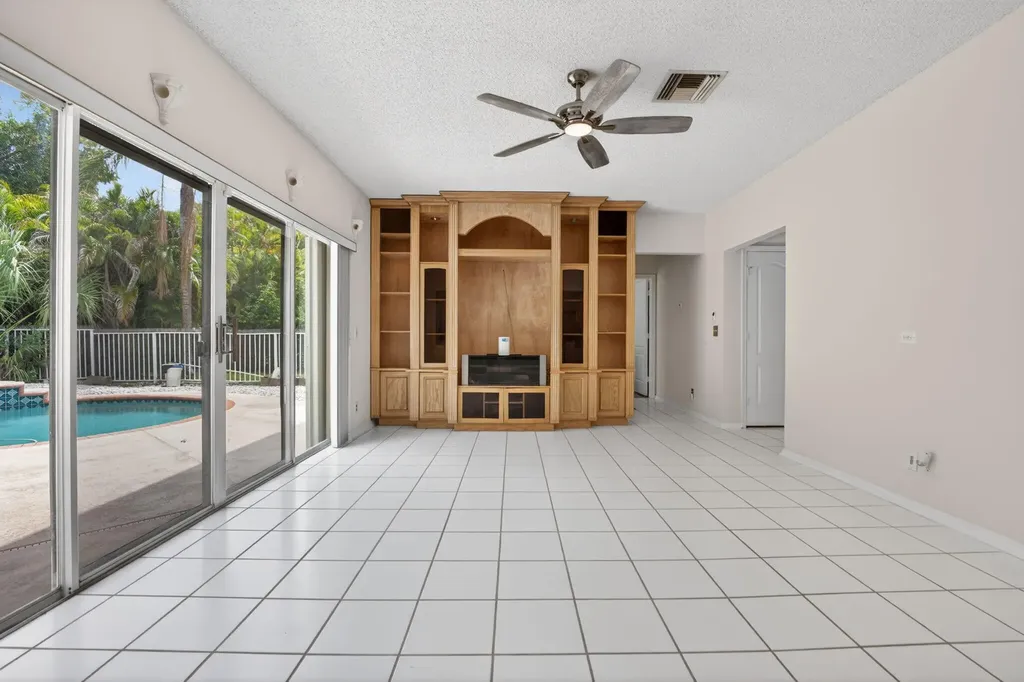 7555 Live Oak Drive Coral Springs FL 33065