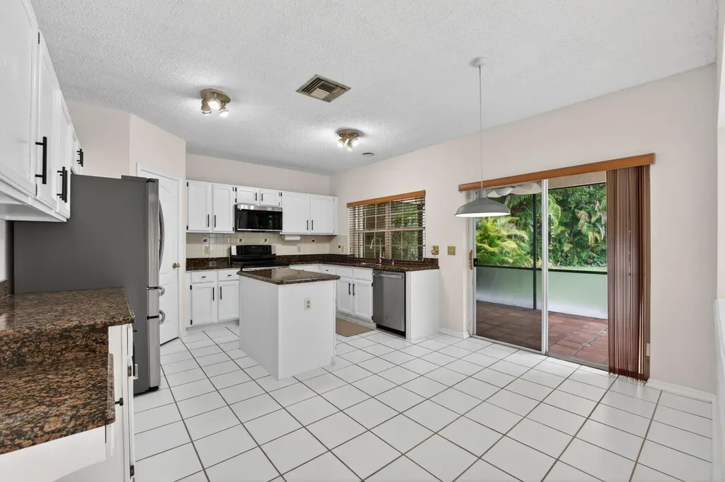 7555 Live Oak Drive Coral Springs FL 33065