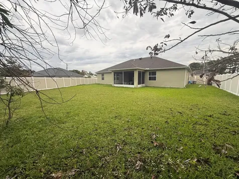 5111 NW Newark Lane Port St Lucie FL 34983