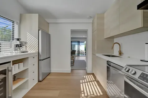225 NE 10th Street Delray Beach FL 33444